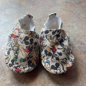 New Disney baby crib shoes
